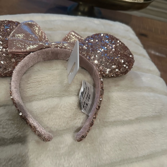 Disney Rose Gold Sequin Mouse Ears - Picture 3 of 3
